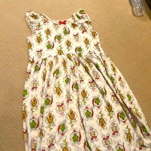 Dr Seuss grinch nightgown size 150